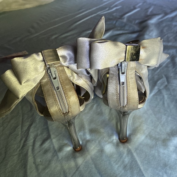 Silver Heels with Ankle Bow - Picture 3 of 8